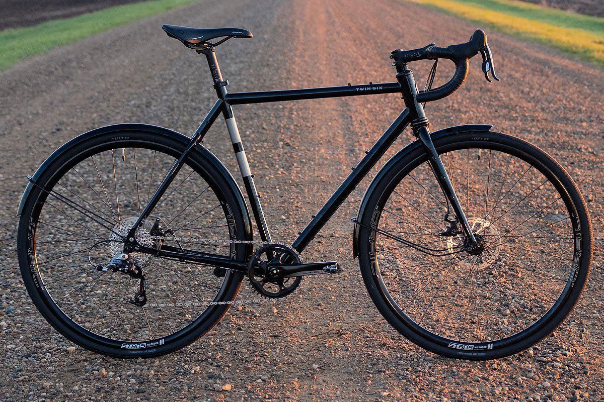 Standard Rando Complete Bike (EXTRA BLACK) – Twin Six